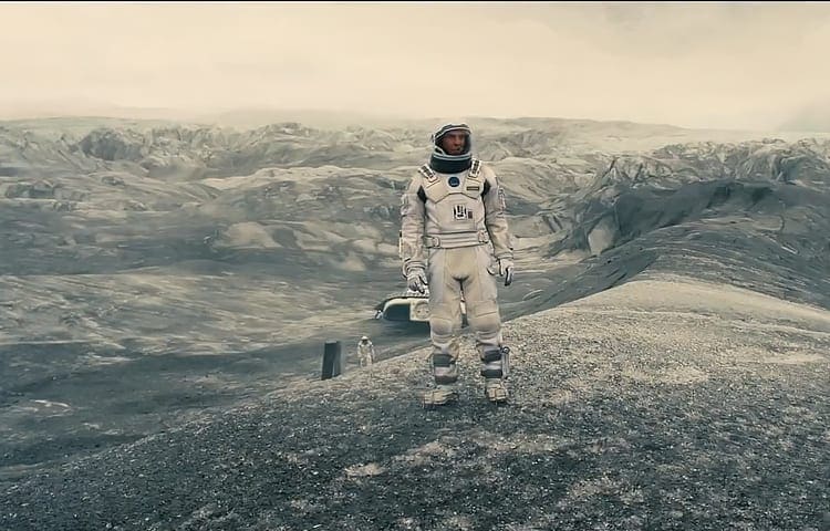 Nový trailer Interstellar ukazuje vzdálené světy
